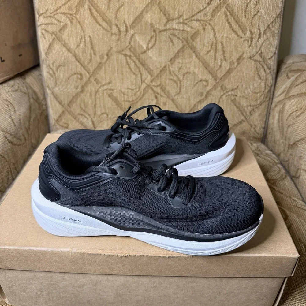Topo Athletic Phantom 4 Black White Women's Size 7.5 Road Running Shoes
